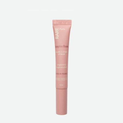 Rare Paris Exception Rosée Regenerating Lip Balm – regeneruojantis lūpų balzamas su keramidais, Omega-3 ir Omega-6. Rare Paris Exception Rosée Regenerating Lip Balm – regeneruojantis lūpų balzamas su keramidais, Omega-3 ir Omega-6.